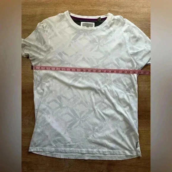 Men's Ted Baker 100% Cotton Patterned Short Sleeve T Shirt Size 4  (Medium) - Picture 7 of 11